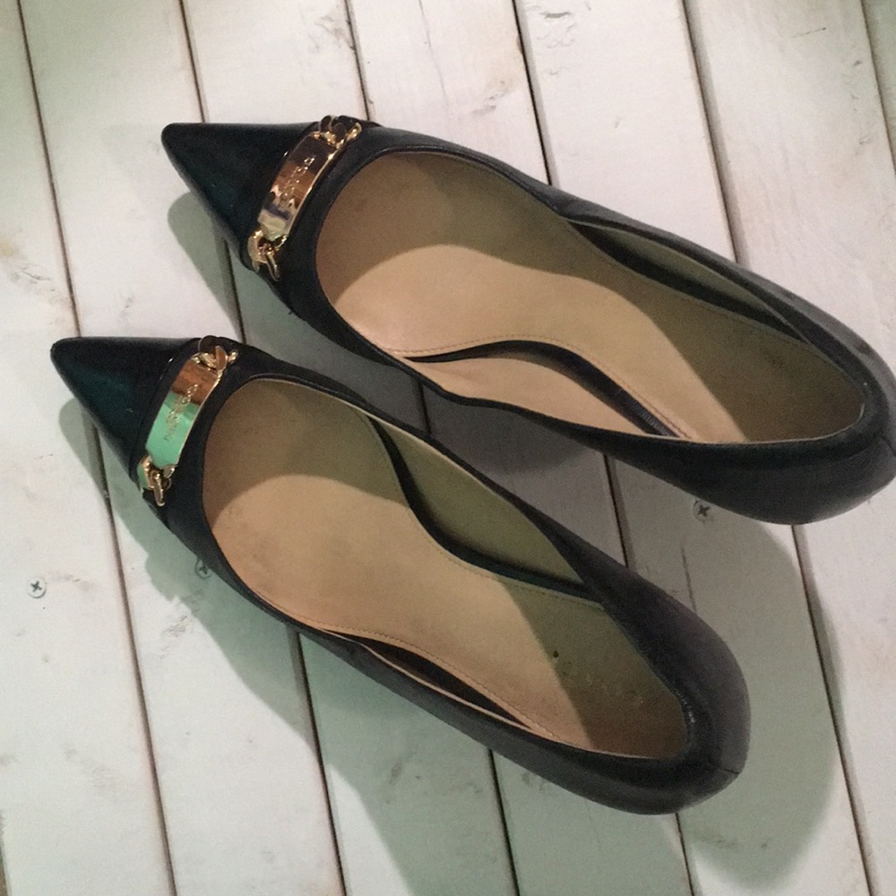 Gorgeous black pumps